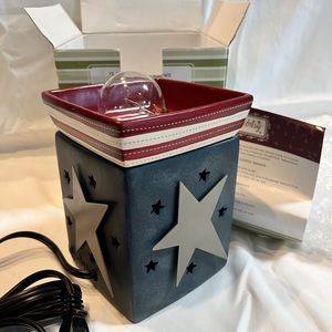 Scentsy Liberty Warmer!